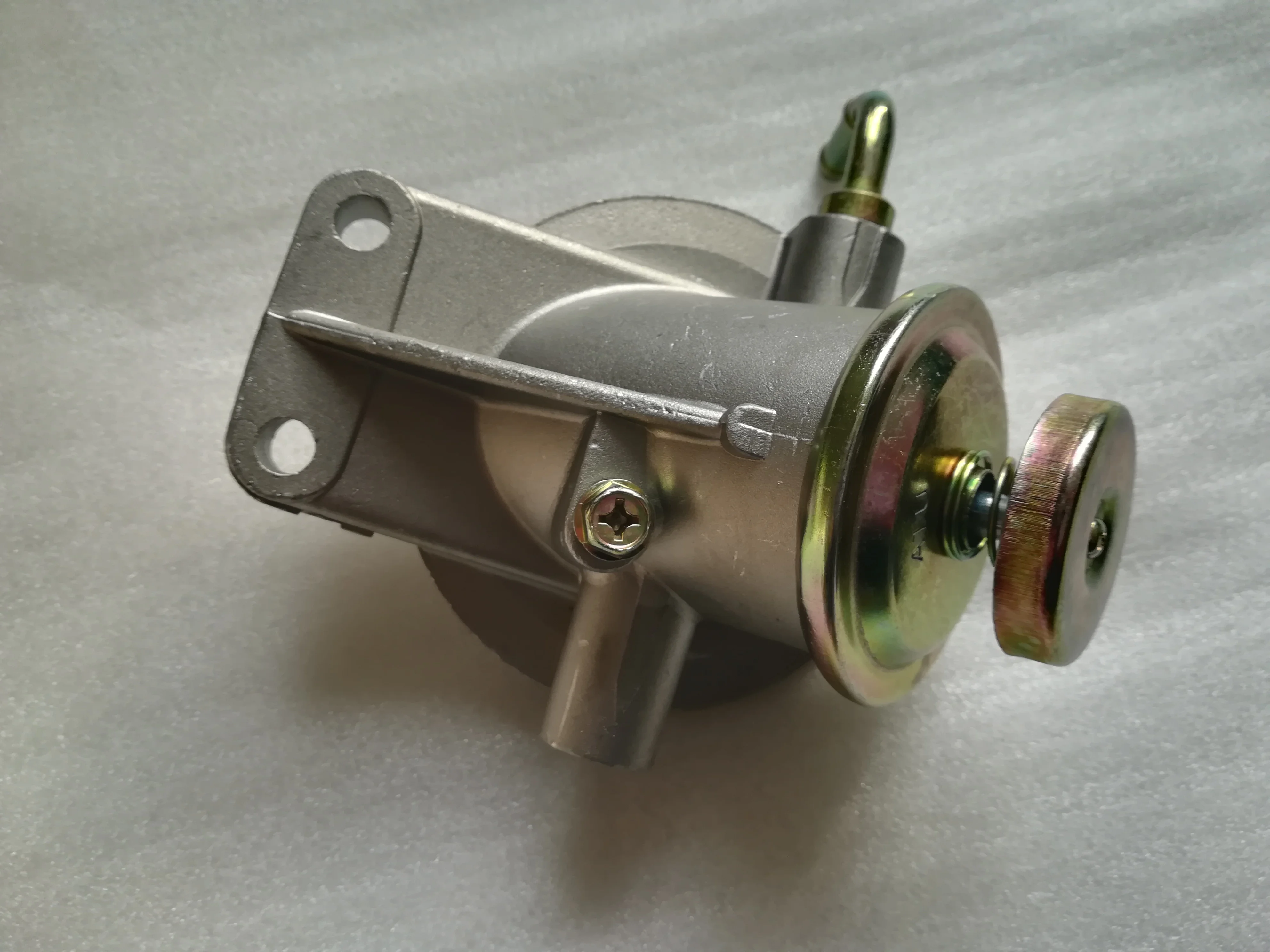RF WLT 4D55 4D56 4G54 4M40 D4BF D4BH D4CB Fuel Filter Primer Pump For DAIHATSU Mazda Isuzu Mitsubishi Hyundai 23303-87309