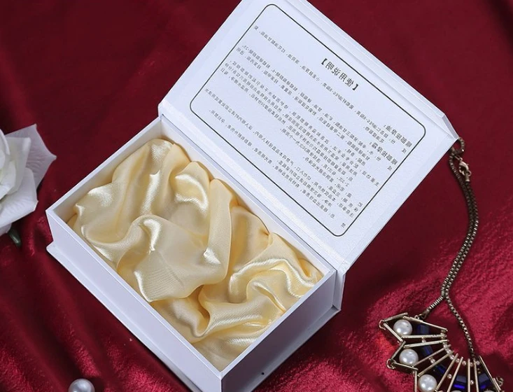 Webest white velvet inside and special paper outside jewelry chain bracelet gift box with logo-PX11406