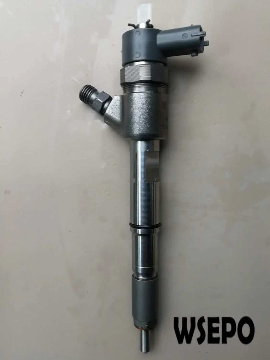 

Top quality Replacement Electronically Common Rail Fuel Injector Assy. P/N 0445110542 for Multi Cylinder Heavy Diesel Engine
