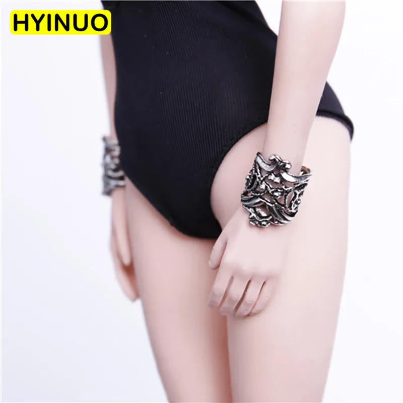 

1/6 Scale Women Metal Bracelet Female Wristband Jewelry Bracers Playing Toy 12" Action Figure Body Accessories display