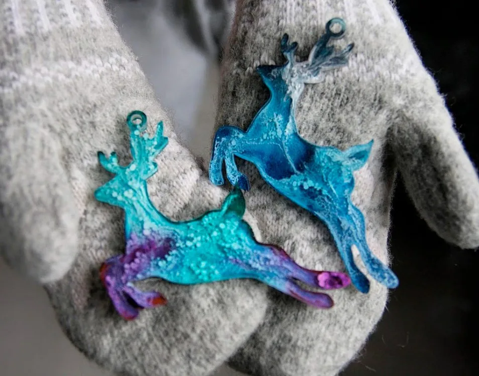 смола эпоксидная молды олень. олени из эпоксидной смолы. фигурка оленя из стекла. олень из эпоксидной смолы. олени из эпоксидной смолы.