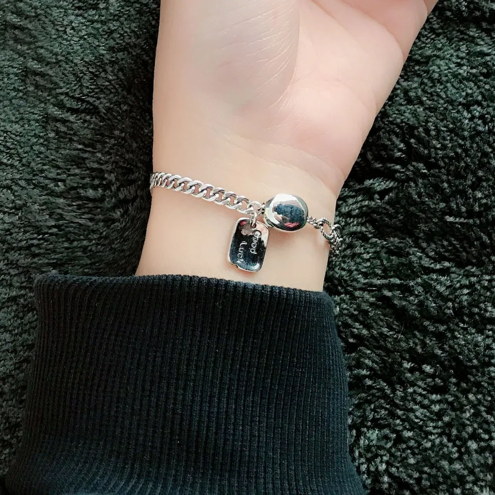 12971653861_1384613185