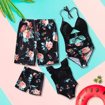 

Beach Swimsuit Family Matching Outfits Look Mother Daughter Swimwear Mommy and Me Bikini Dress Clothes Dad Son Swimming Trunks