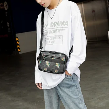 

Tidog Graffiti printed one-shoulder leather sloping shoulder bag