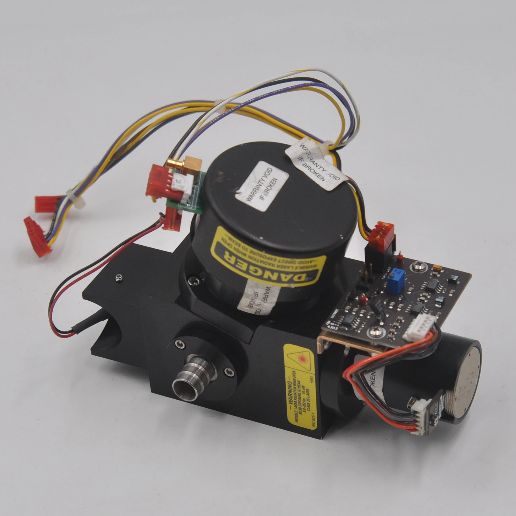

Optical detection equipment contains 2 detection heads 810-852nm 50mW