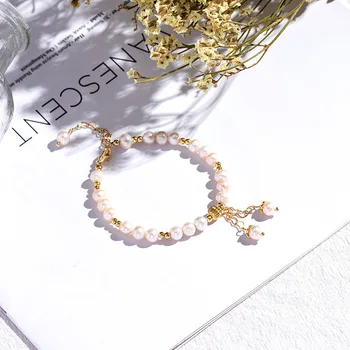 

Korean Elegant Freshwater Pearls Bracelets Crystal Strawberry Crystal Women's Recruit Peach Blossom Non-mainstream Design