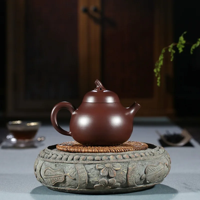 

Оригинальный горшок из руды и фиолетовой глины, модель Yixing, черный горшок из циннабара, домашний чайник для баклажан, коллекция 230 куб. См, чайный набор