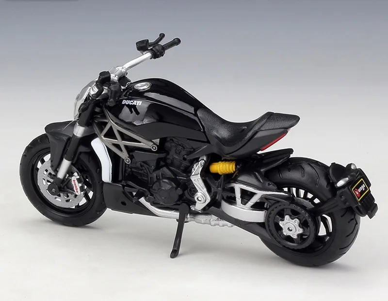 Bburago 1:18 Ducati XDiavel S черный супермотор модели велосипедов литой мотоцикл