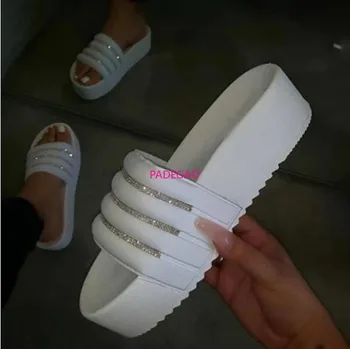 

2020 New Europe Women Non Slip Slippers Ladies Open Toe Crystal Platform Flat Shoes Woman Comfort Casual Fashion Slippers Female