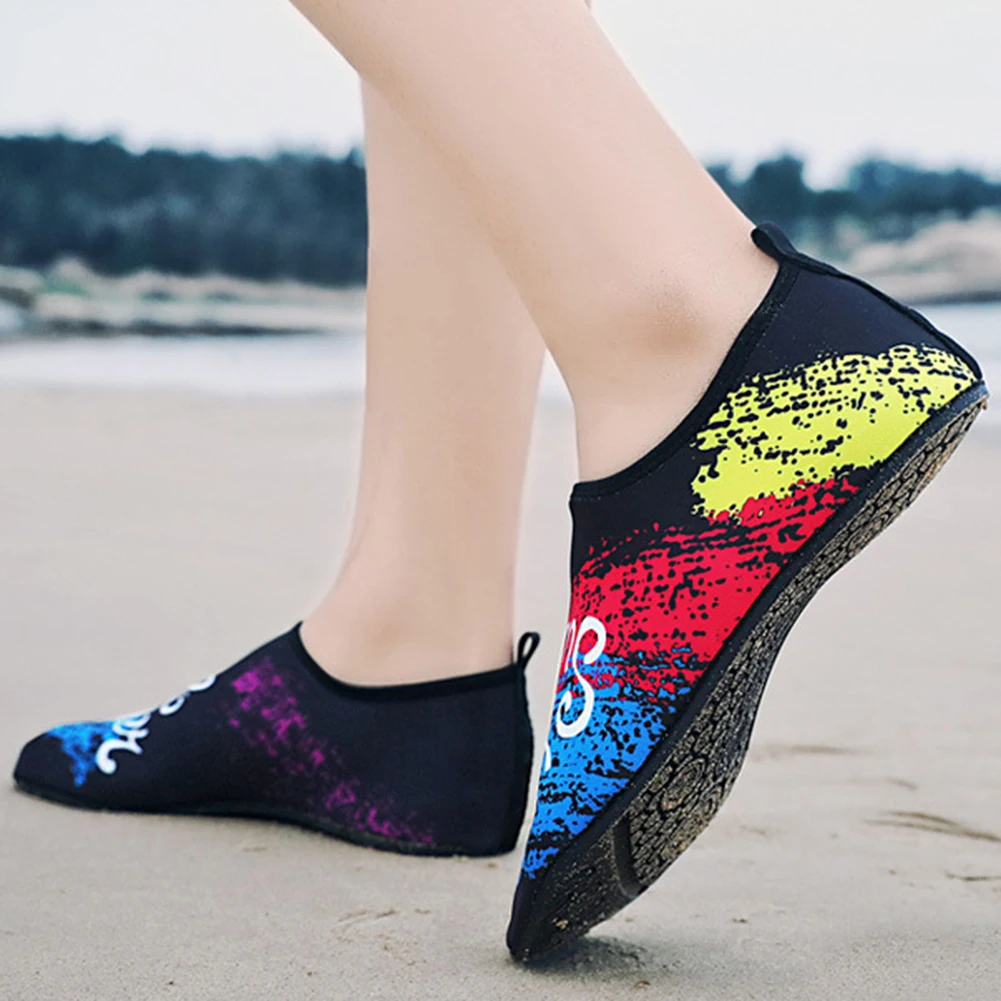 2019 Breathable Water Shoes Woman Summer Beach Shoes Men Wading Slippers Upstream Aqua Shoes Antiskid Swimming Socks