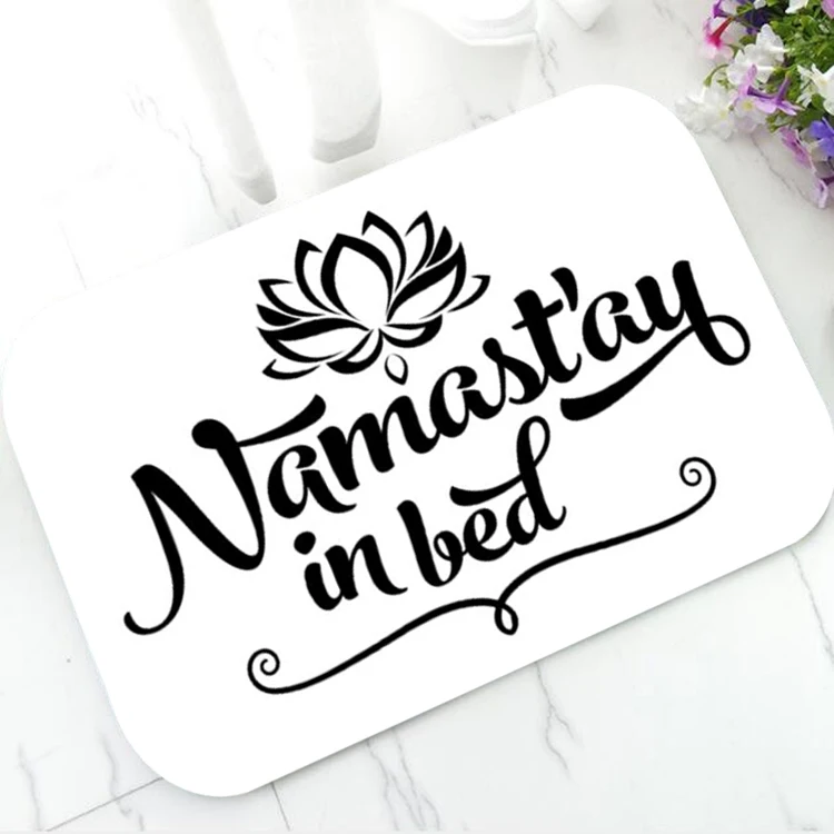 Забавный дверной коврик Namaste с цитатами для ванной кухни черно белый прикольный