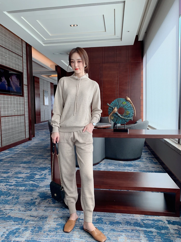 

2019 Hot Sale Full Wool Knitted Suit Women's Stand Collar Drawstring Top And Harlan Knit Pants Casual Two-piece Set