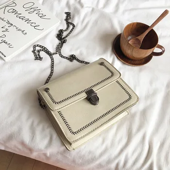 

Retro small square bag female bag 2020 new wave Korean texture chain bag wild shoulder messenger bag female