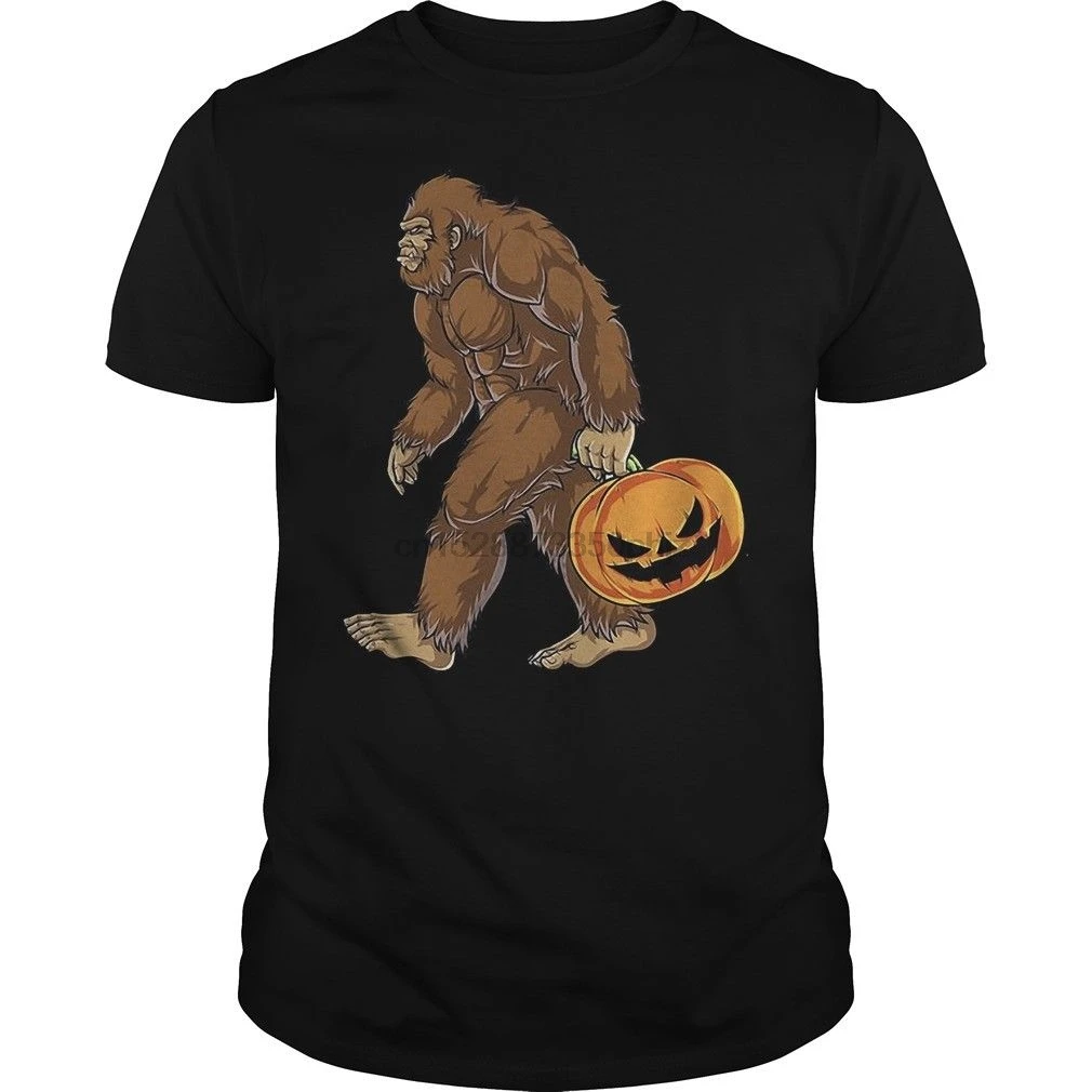 Bigfoot Sasquatch Carrying Scary Pumpkin T-Shirt Size S to Cartoon t shirt men Unisex New Fashion tshirt Loose top |