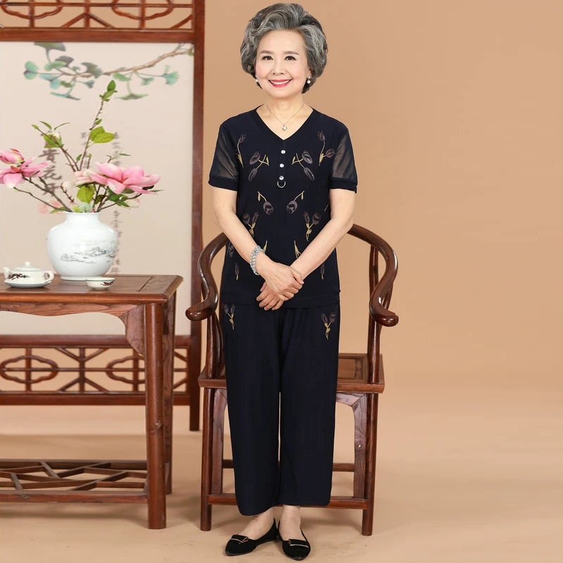 

Elderly Women Summer 2 Pieces Pant Suits Sets Grandma Mother Casual Flower Blouse And Black Trouser Suit 2PCS Set Twinset Oufits