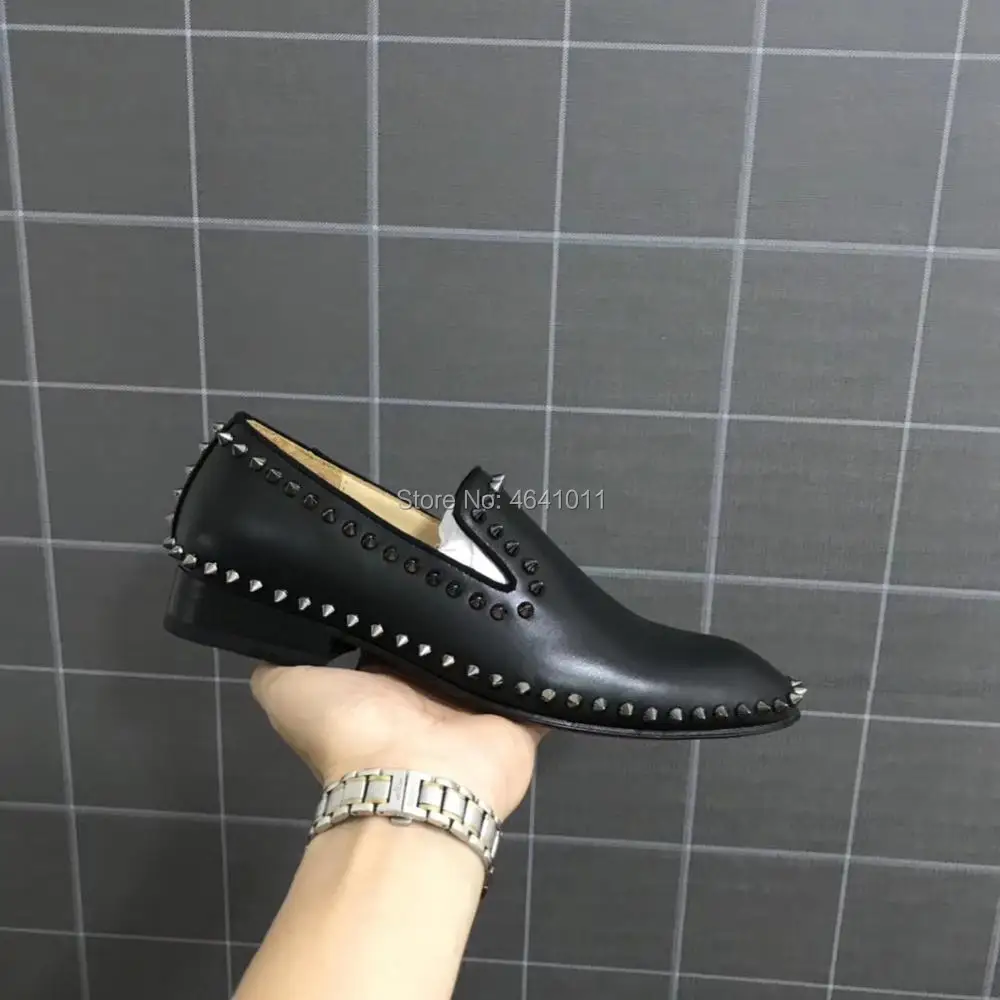 Slip On cl andgz Black leather red bottom Dress shoes low heel For Men Circle Silver Rivet casual couple models Flat Loafers