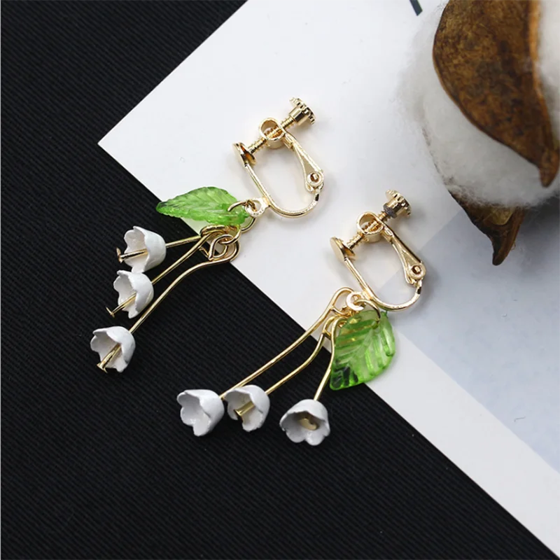 Non Pierced Женские серьги в цветочном стиле, клипсы для ушей, искусственный цветок, Зеленый лист, без отверстий, клипсы для ушей, ювелирные изделия для девочек - Окраска металла: Non Pierced