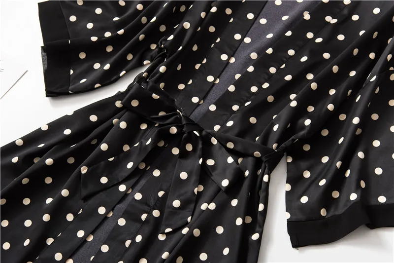 13008121611_1992033555