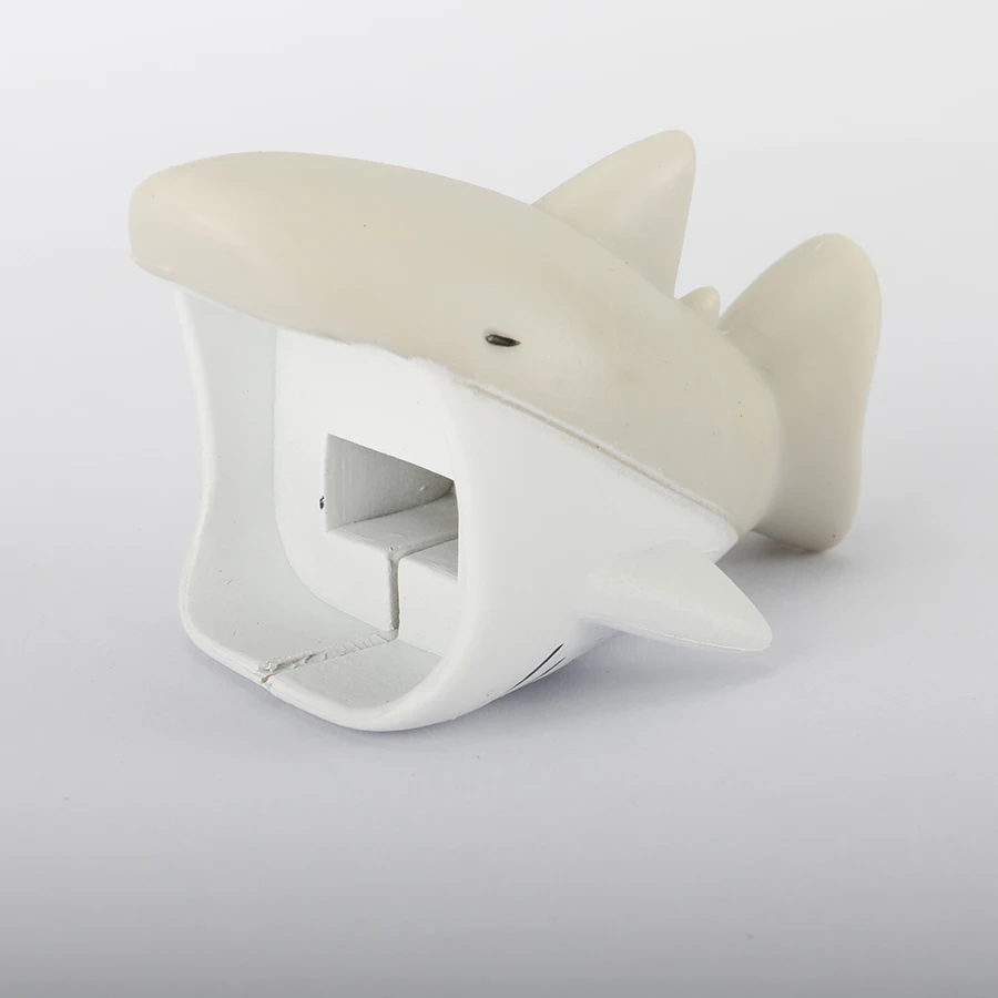 Grey and white shark QMXD 1 шт. милый кабель для защиты от укусов животных для iphone, зарядный шнур, аксессуар для телефона, держатель, без розничной упаковки - Цвет: Grey and white shark