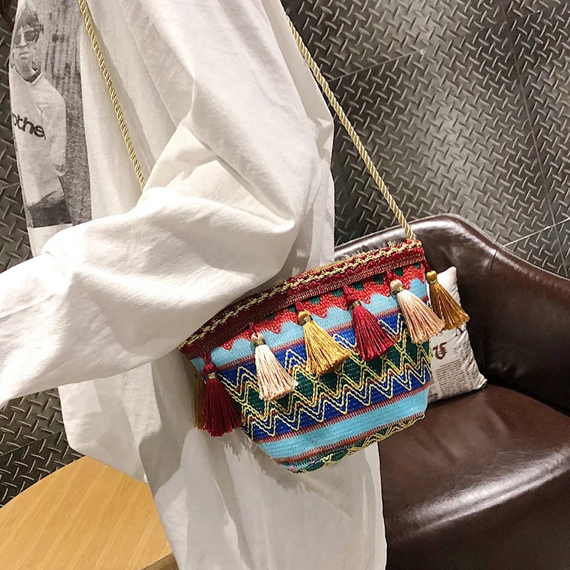 

2019 Spring And Summer New Style Ethnic-Style Bucket Bag Women's Versitile Fashion Tassels Crossbody Bag INS Fashion