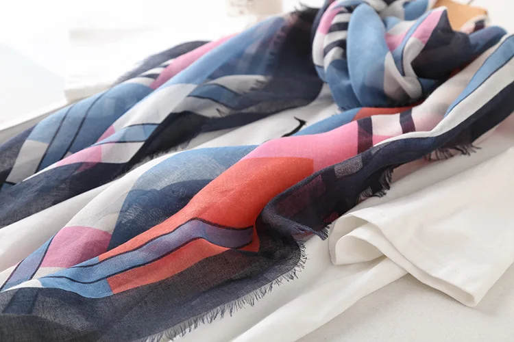 4082020098_2070773686