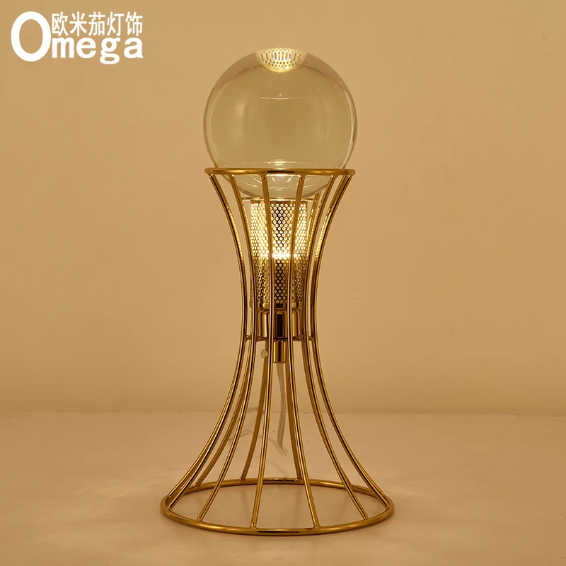 

Nordic designer crystal table lamp post modern creative living room bedroom bedside study ball art table lamp