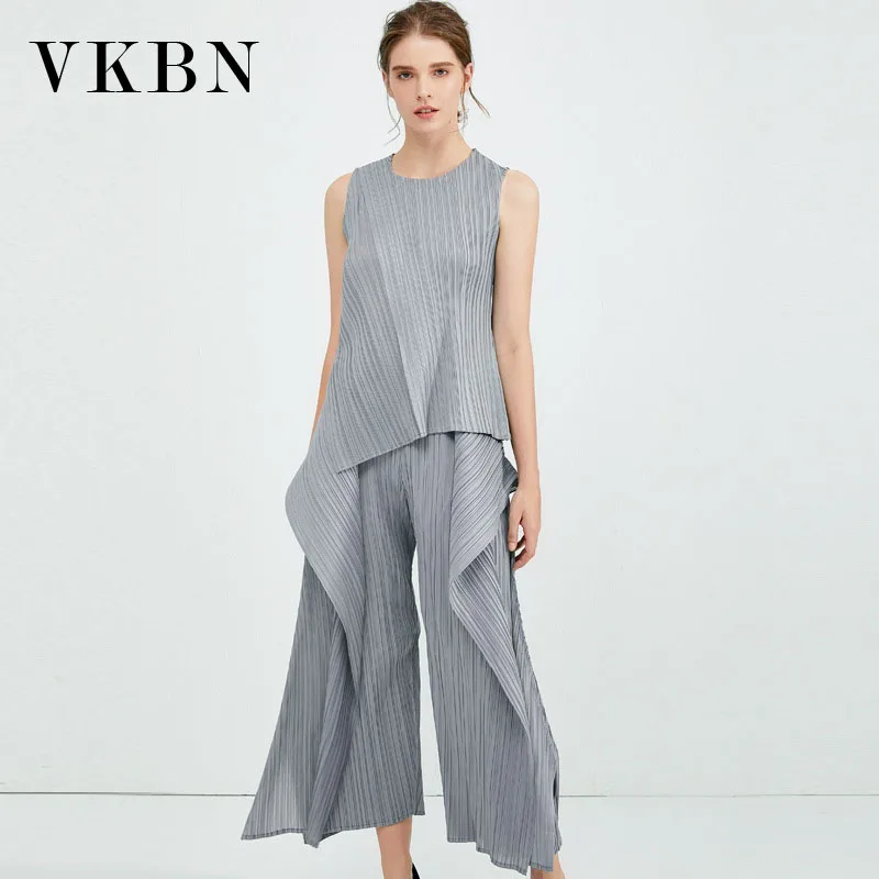 VKBN Women Sweat Suit Set Pullover O-Neck Elastic Waist Sleeveless T-shirts and Pants Women Two Piece Outfits luckymarche cannonball daily sweat shirts qwtax23101ivx