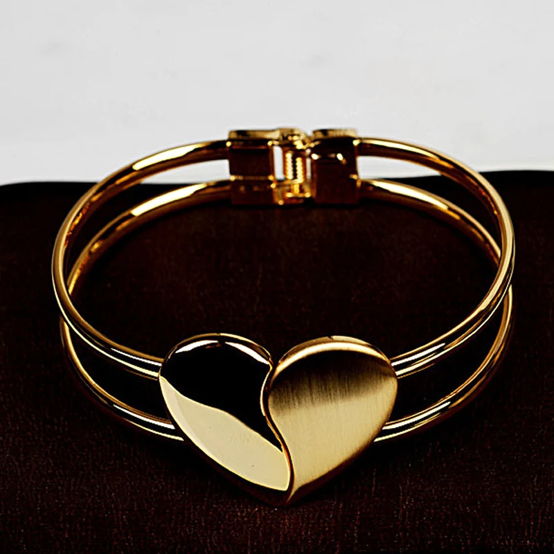 

Elegant Heart Bangle For Women Metal Splicing Love Wristband Bracelet handy Buckle Fashion Girl Jewelry Gift Accessories