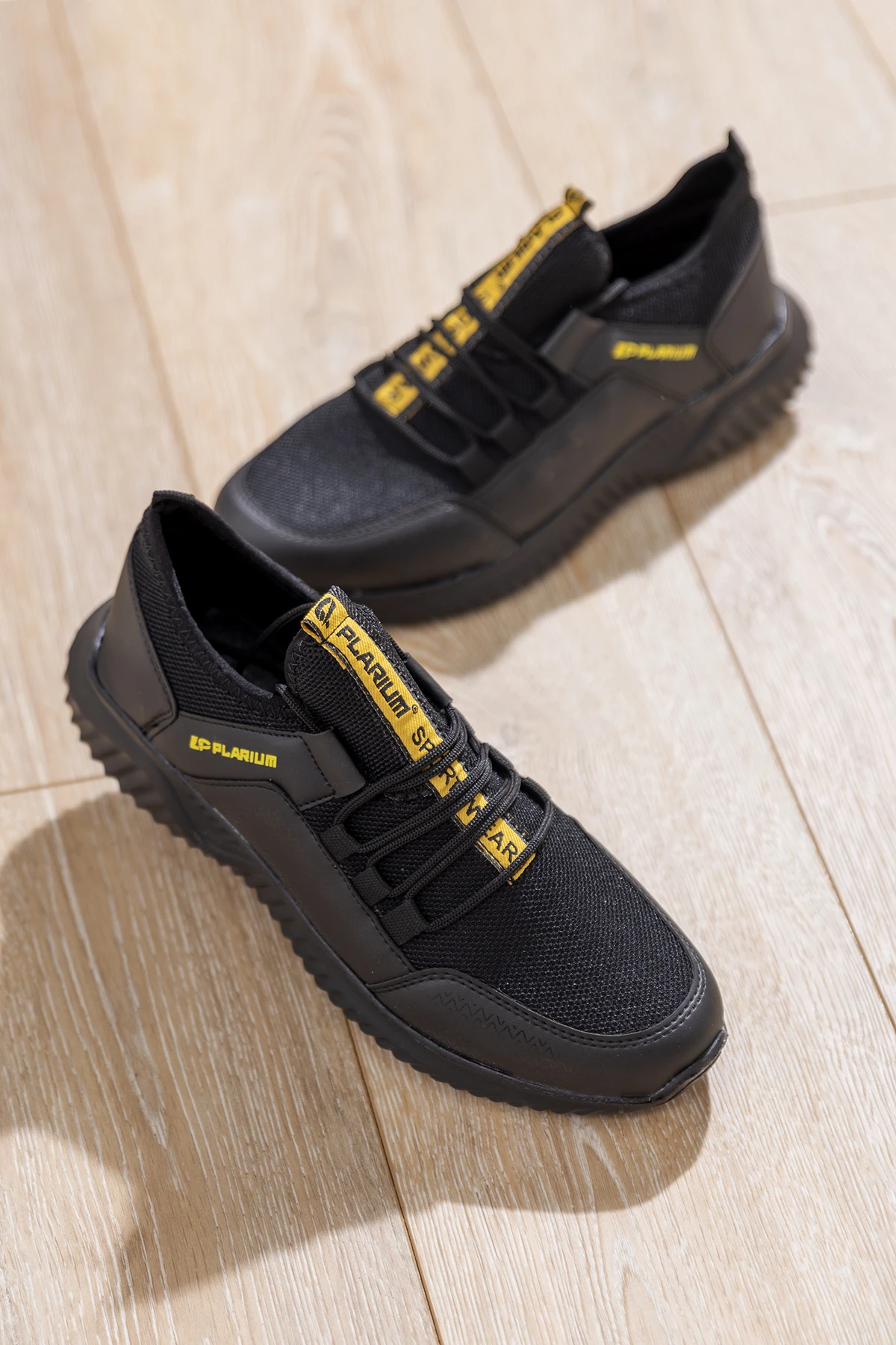 Black shoes with yellow soles Clearance