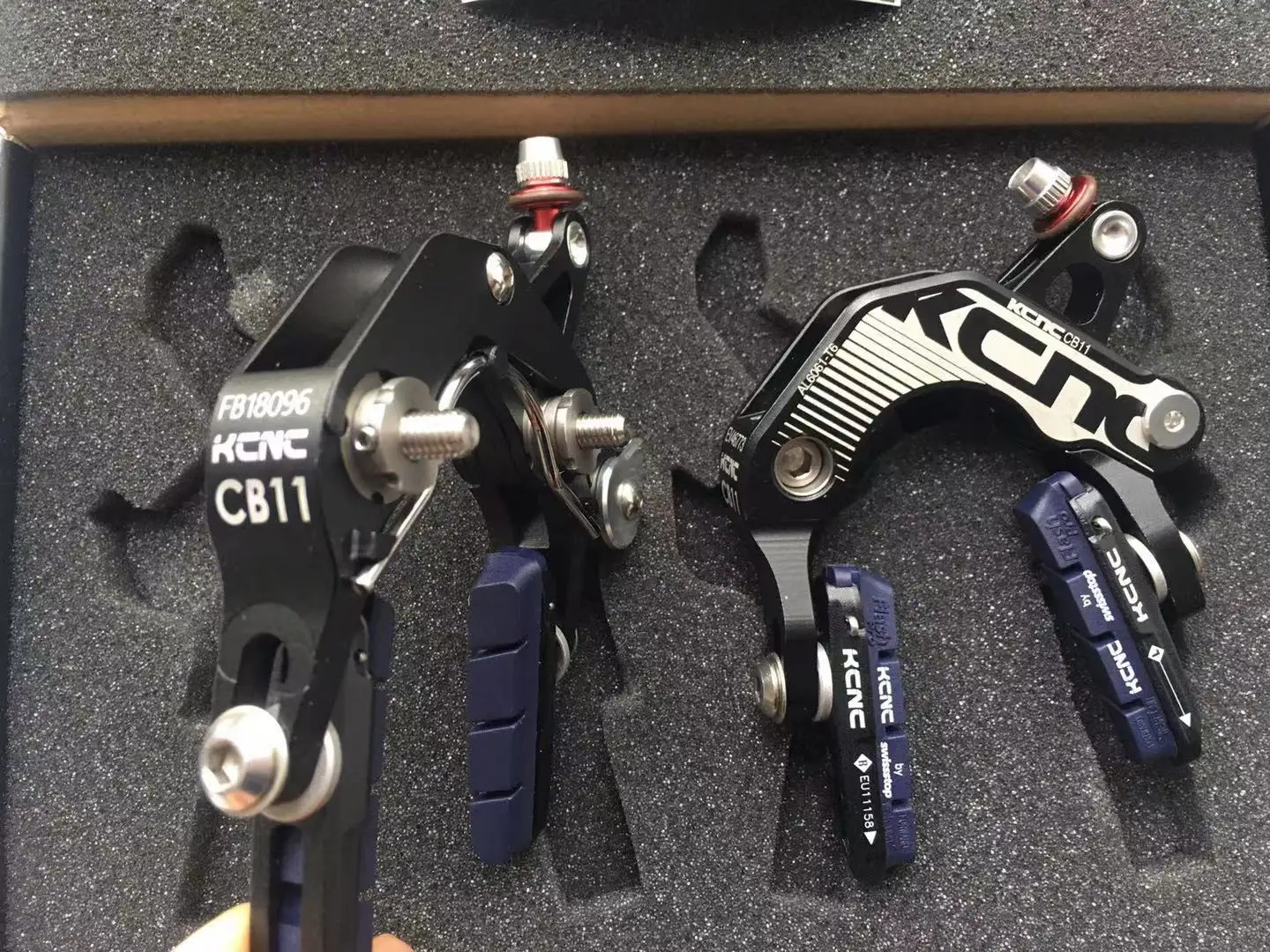 超軽量 KCNC キャリパーブレーキセット