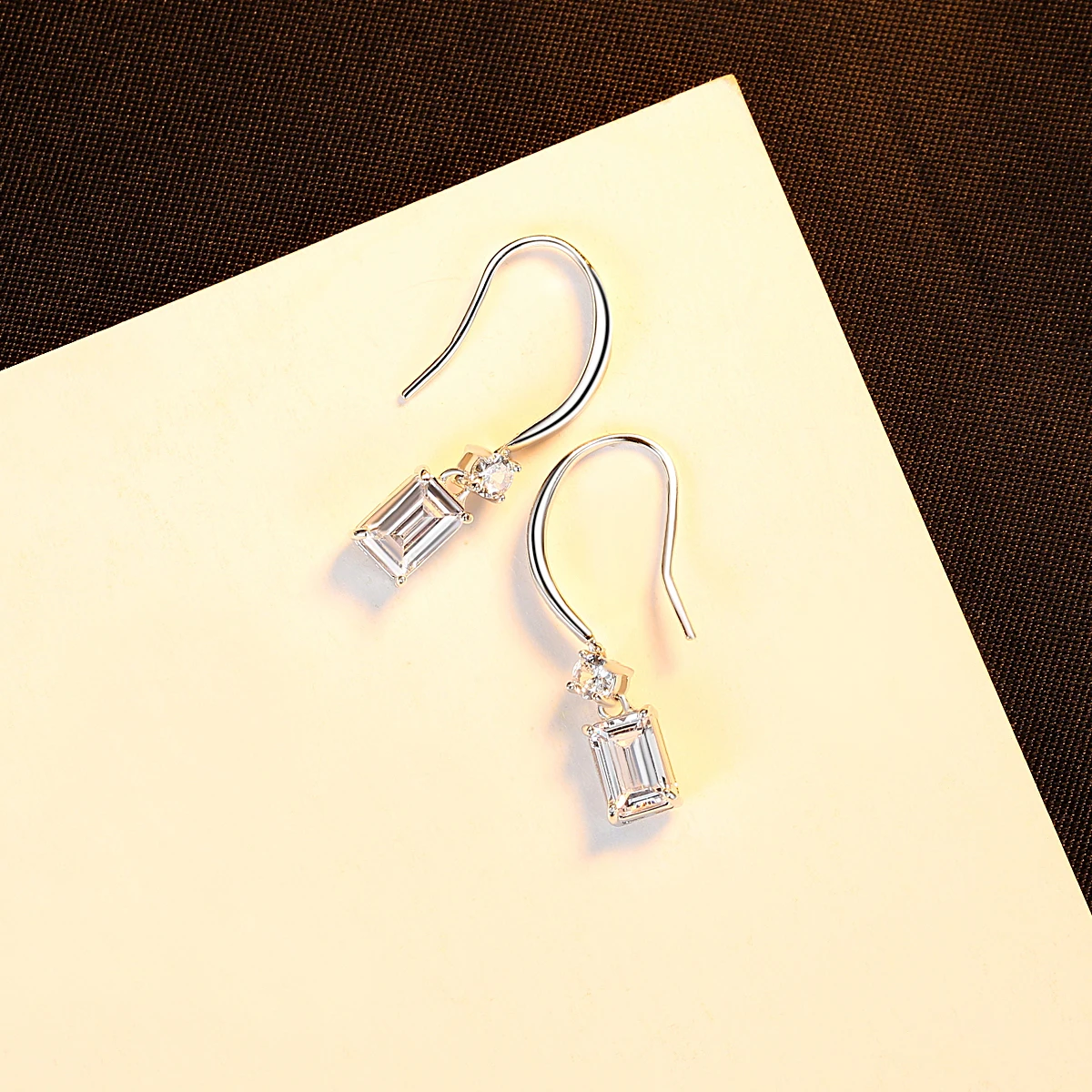 Orecchini a cerchio quadrati in argento sterling CZ per donne Accessori di tendenza per ganci per le orecchie di fidanzamento di nozze pregiati_voghion.com