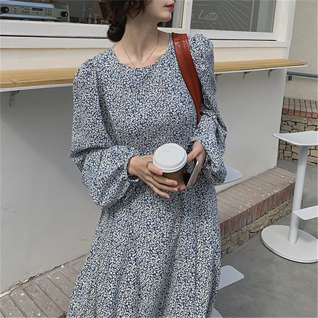 Colorfaith New 2021 Women Summer Dresses Puff Sleeve Flowers Floral Fashionable Korean Style Vintage Oversized Long Dress DR9137 4