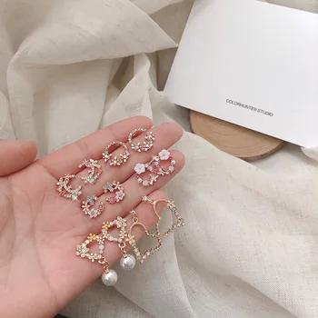 

Korea Small Fresh Sweet Zircon Petal Circle Simulation Pearl Earrings Temperament Simple Wild For Women Ear Jewelry