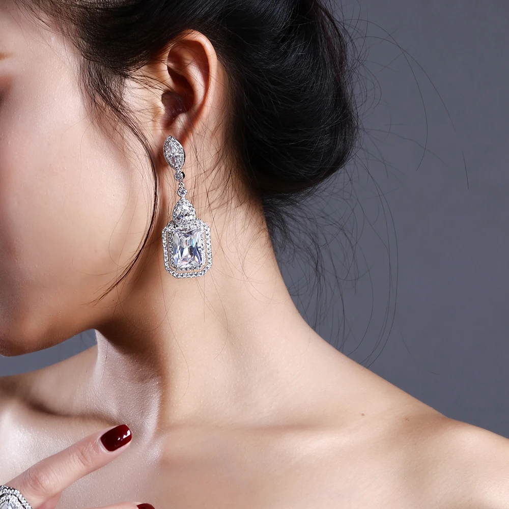 trendy jewelry