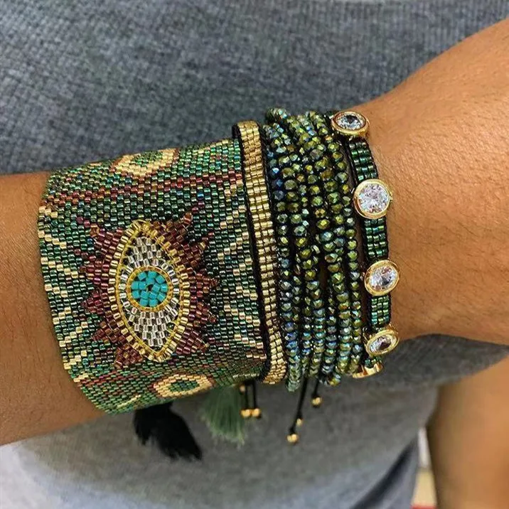 Pulseiras de cordão