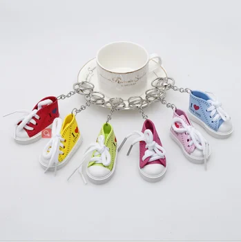 

Keychain New Exotic Mini Retro Shoe Key Chain Men and Women Kids Gift Keyring Basketball Sneaker Key Holder Porte Clef