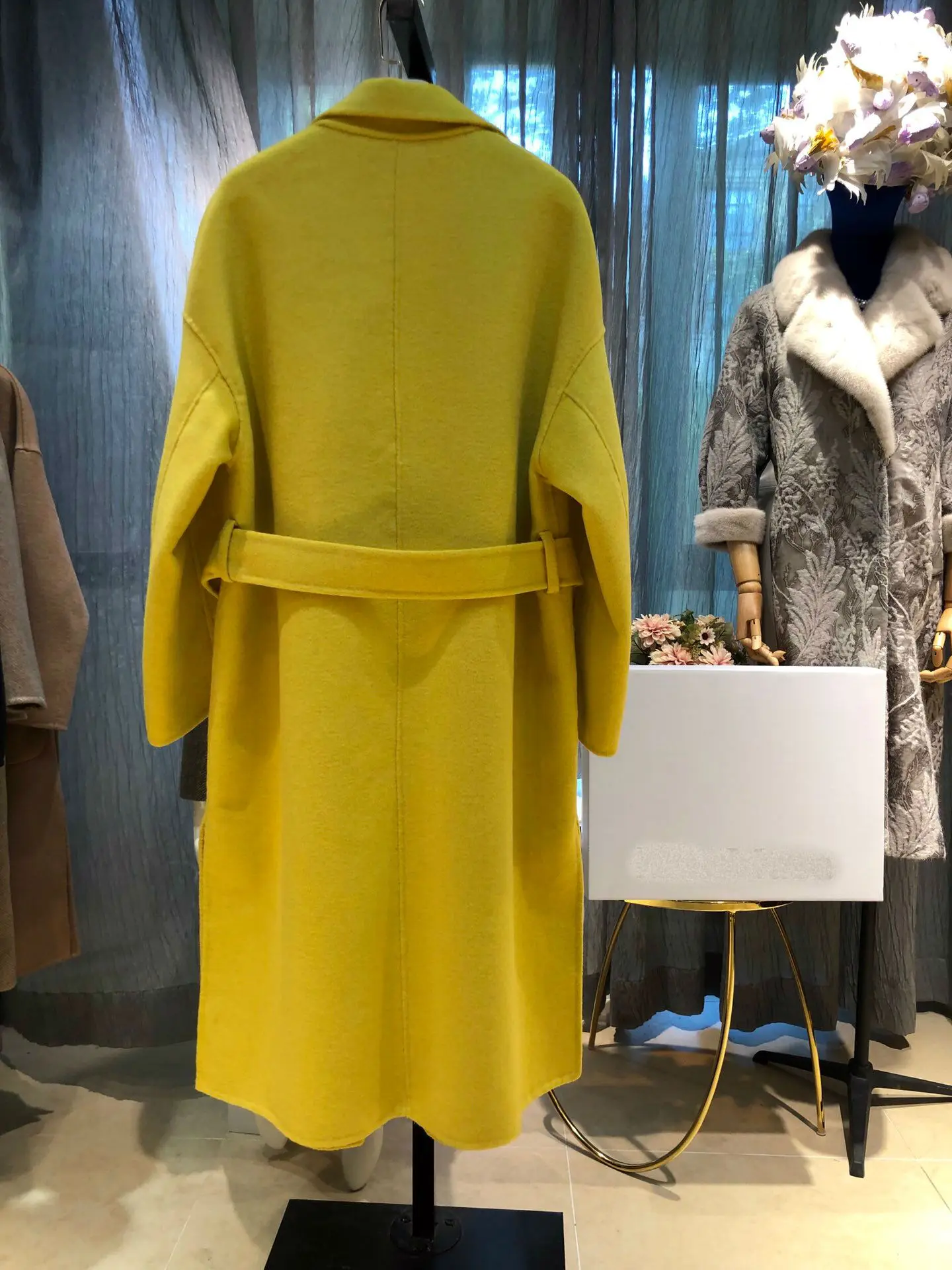Новое Элегантное модное Оригинальное качество, четыре цвета, черный, желтый, хаки и зеленый, длинное шерстяное пальто для женщин с поясом