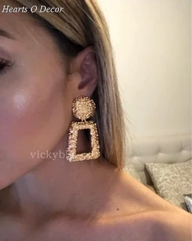 

Gold Geo Statement Stud Earrings Hiphop Top Glam Brincos Party T show oorbellen Women Grown Fancy super Elegance Top Rare Ins