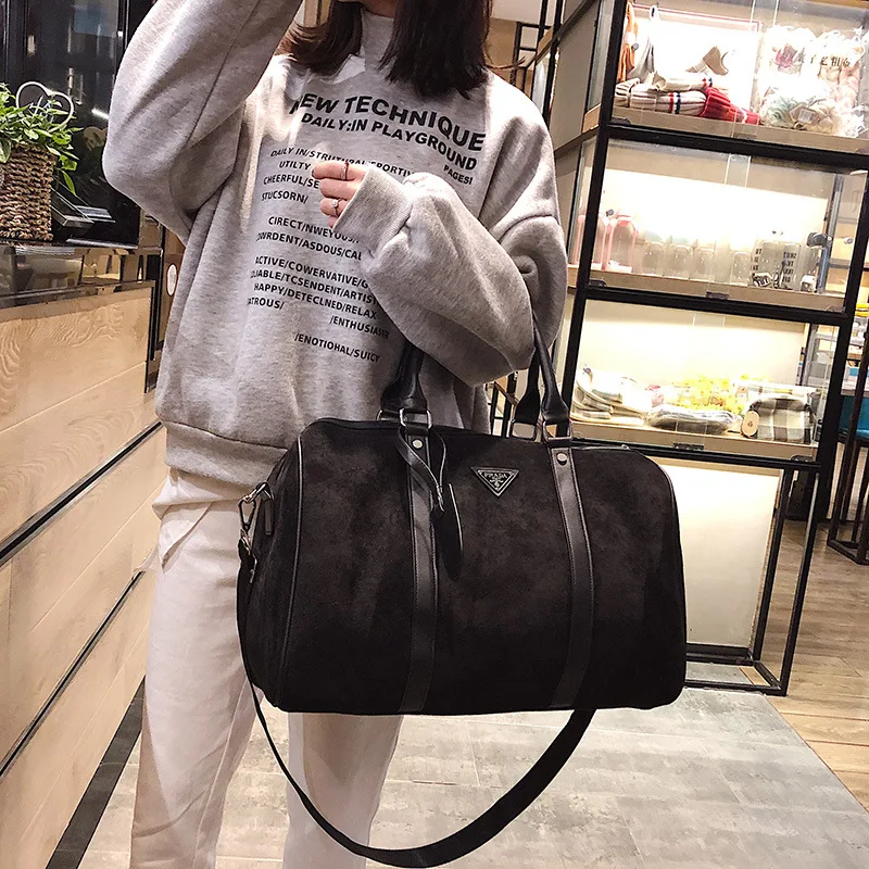 

Sports fitness bag travel bag women yoga foreskin velvet bag shoulder bag training bag cylinder short hand bag