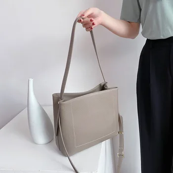 

Bag female leather bucket bag large capacity female bag new 2020 tide sunset bag shoulder messenger bag first layer cowhide