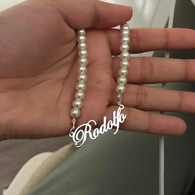 Lateefah Custom White Pearls Names Necklace Custom Present Pendant Necklaces Nameplate Fashionable Chain Jewelry As a Gift