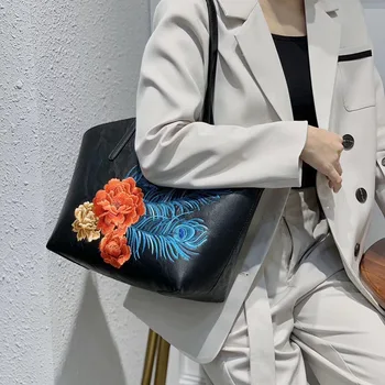 

2020 new fashion women's shoulder bag Chinese style embroidery large capacity hand-held messenger mother bag