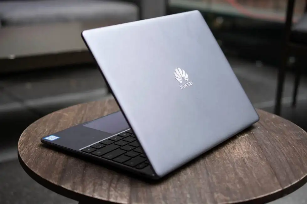 Moon Silver Лучший HUAWEI MateBook 13 дюймов ноутбука Тетрадь ПК с сенсорным экраном 8th поколения Intel Core i7-8565U процессор 4,6 ГГц 8 Гб оперативной памяти 512 ГБ SSD - Цвет: Moon Silver