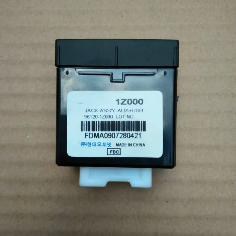 Оригинальный 961201R000RY/96120-1Z000 разъем ASSY I30 AUX USB-адаптер для Hyundai KIA Accent Solaris USB-ридер
