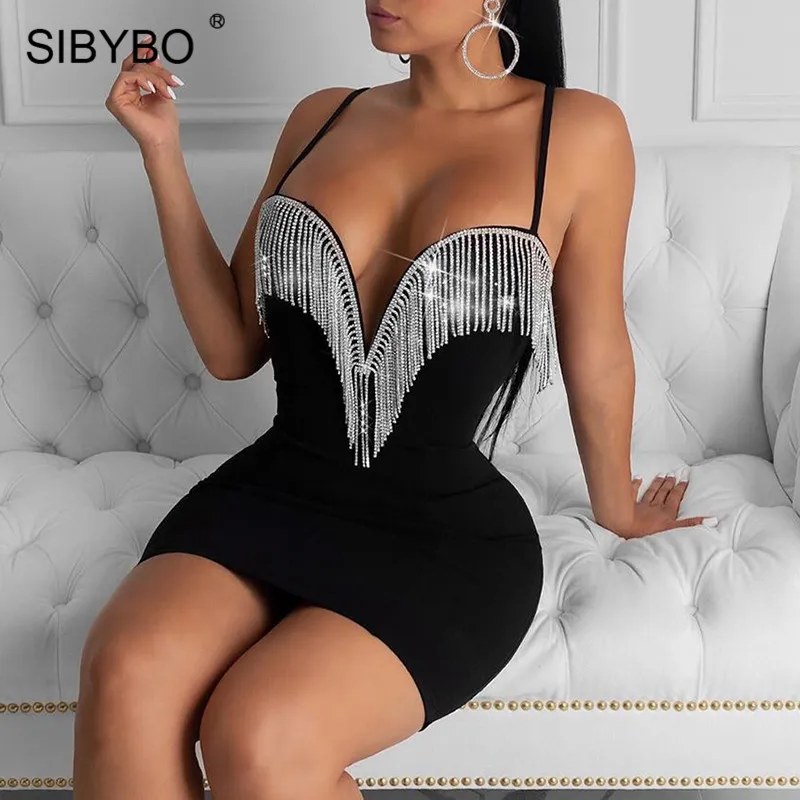 Сексуальное женское платье с открытой спиной и кисточками SIBYBO бриллиантами