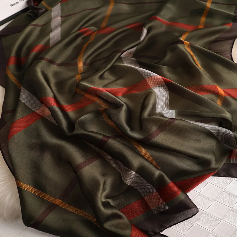 10333792821_2070773686