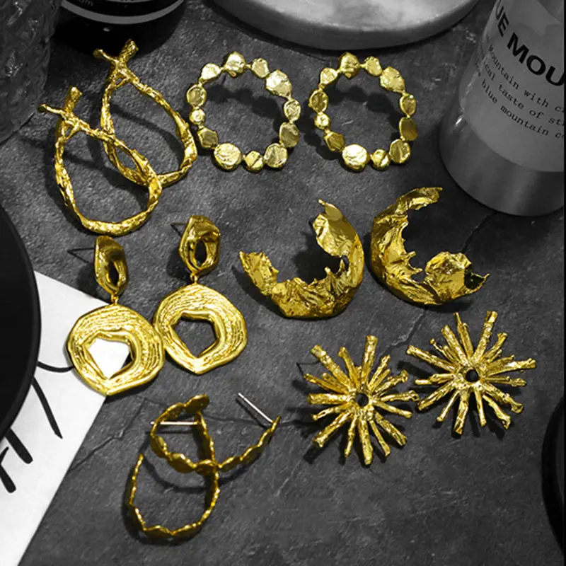 Геометрические необычные металлические серьги-гвоздики в винтажном стиле, матовое золото, металлические круглые серьги для женщин, вечерние серьги, ювелирное изделие