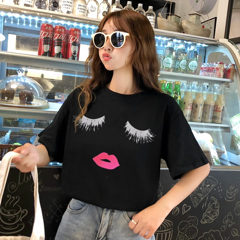 

ZSIIBO New Black White Crew Neck Short Sleeve tshirts Summer Tops Cute Casual Eyelashes Red Lips Print T-Shirt Femininas Size