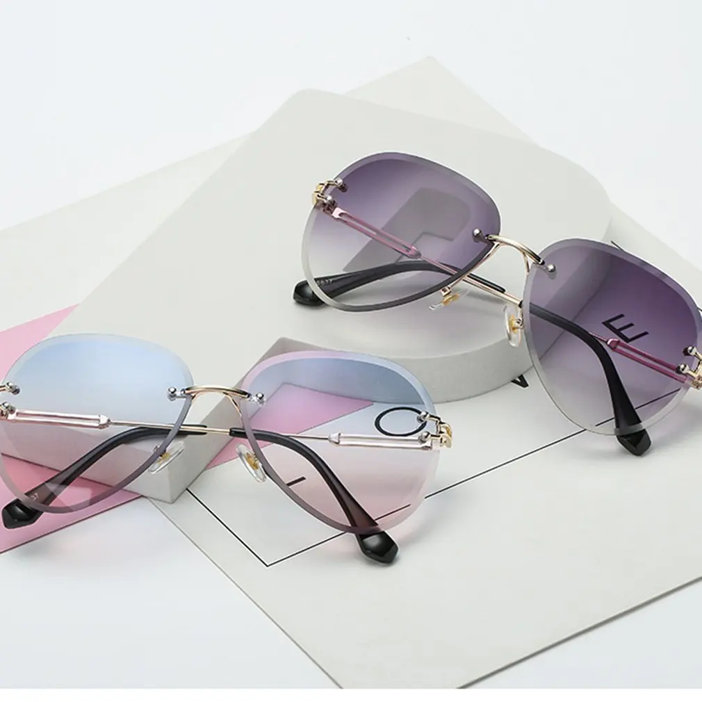 Солнцезащитные очки без оправы женские градиентные оттенки режущие линзы женские бескаркасные металлические очки Uv400 Винтажные круглые