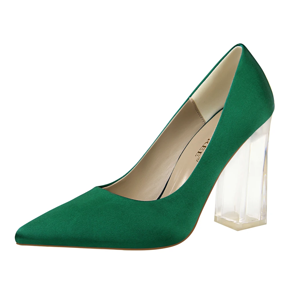 

Big Size 34-43 Classic Basic Pumps Women High Heels Claer Heels Transparent Crystal Silk Satin Pointed Sexy Wedding Shoes G0115